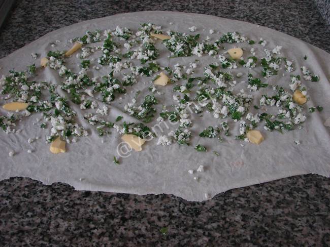 Peynirli Gözleme (Hazır Yufka ile) - Yapılışı (5/12) 