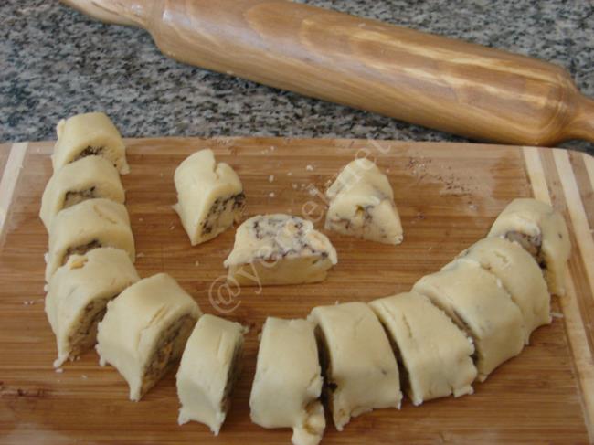 Rulo Kurabiye (Kakaolu, Hindistan Çevizli) (Tatlı) - Yapılışı (5/12) 