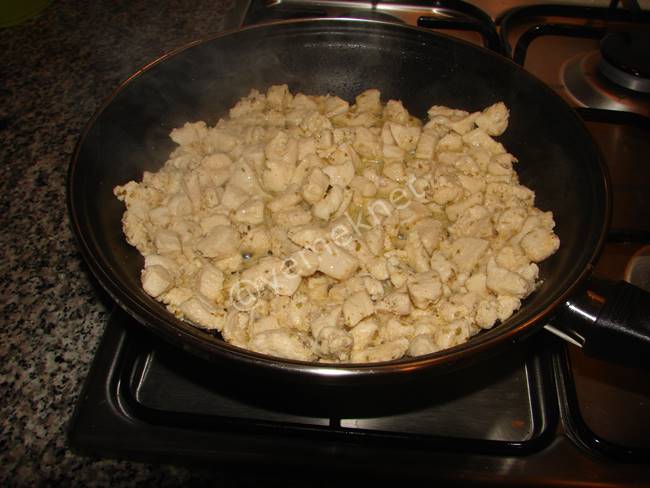 Soya Soslu Tavuk (Sütle Marine Edilmiş) - Yapılışı (4/12) 