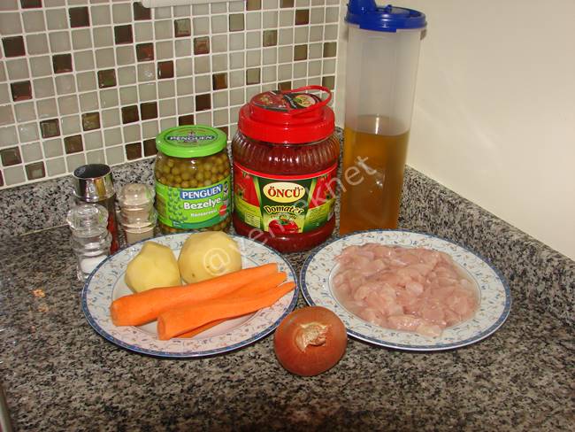 Tavuklu Bezelye Yemeği - Yapılışı (1/8) 