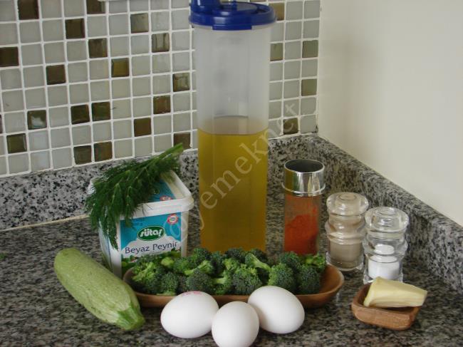 Brokolili Omlet - Yapılışı (1/14) 
