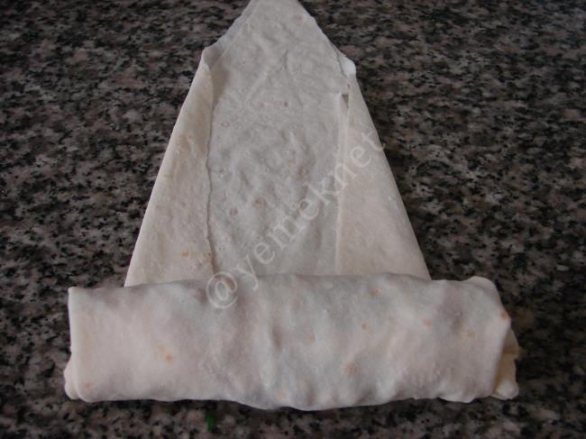 Çift Katlı Paçanga Böreği (Sucuklu, Kaşarlı) - Yapılışı (10/16) 