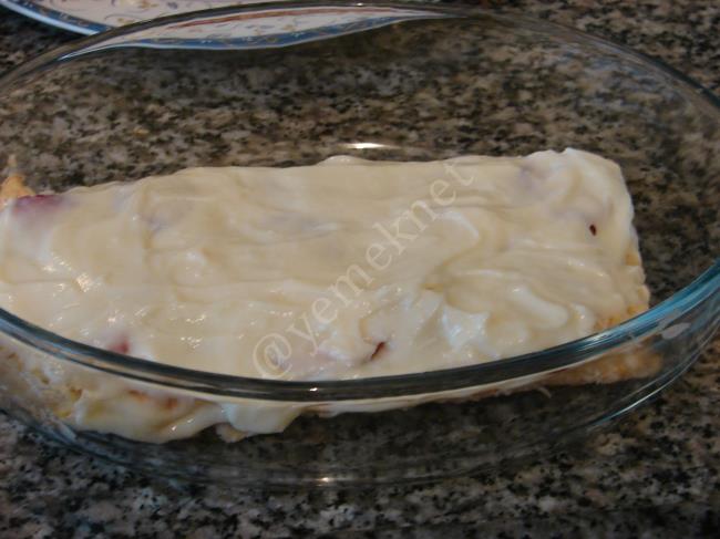 Çilekli Milföy Pasta - Yapılışı (8/12) 