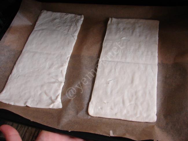 Çilekli Milföy Pasta - Yapılışı (2/12) 