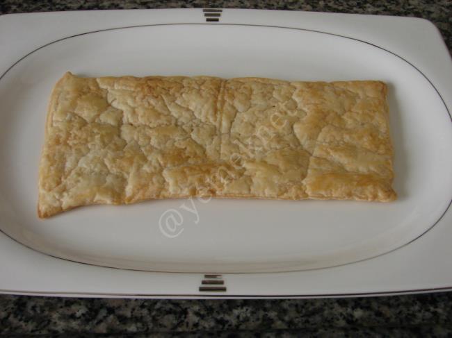 Çilekli Milföy Pasta - Yapılışı (5/12) 