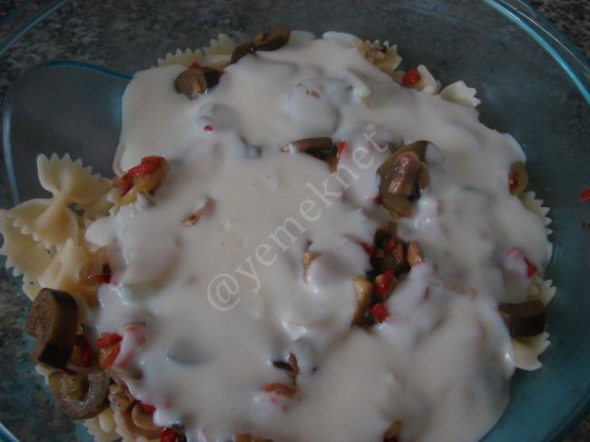 Fırında Sebzeli Fiyonk Makarna - Yapılışı (9/16) 