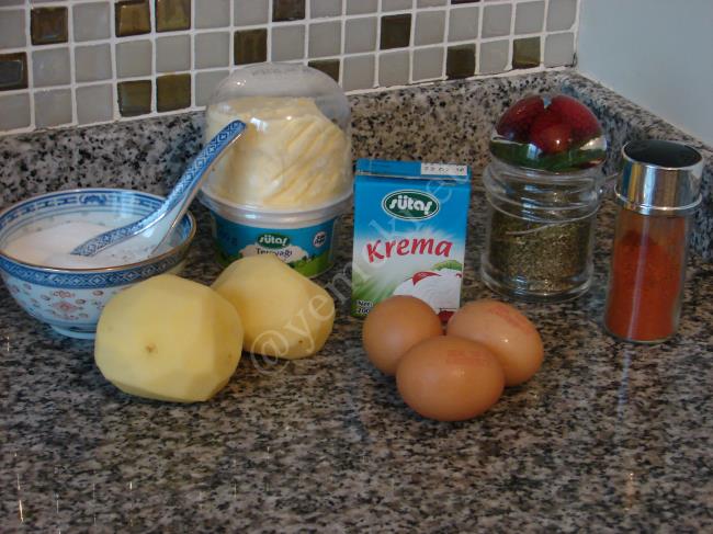 Kremalı Patatesli Omlet - Yapılışı (1/16) 