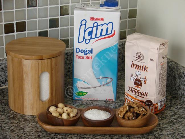 Lokum Topları (Hindistan Cevizli, Yeşil Toz Fıstıklı) Malzemeleri