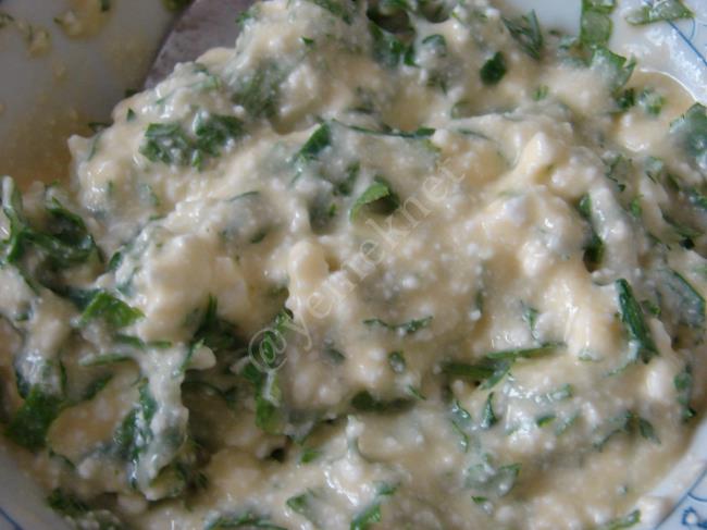 Maydanozlu Ekmek Dilimleri - Yapılışı (5/12) 