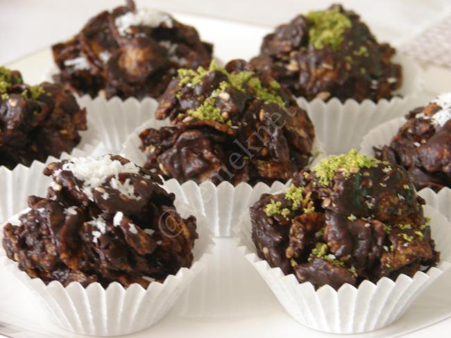 Mısır Gevreğinden Çikolata Topları Resimli Yemek Tarifi