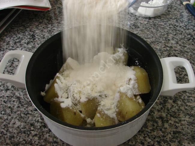 Galeta Unlu Patates Lokması - Yapılışı (3/16) 