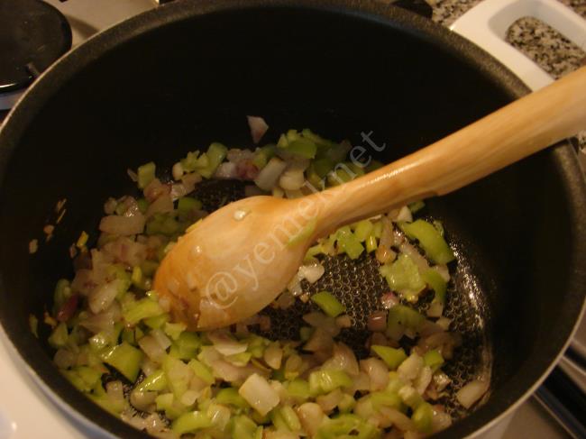 Patlıcan Musakka - Yapılışı (4/16) 