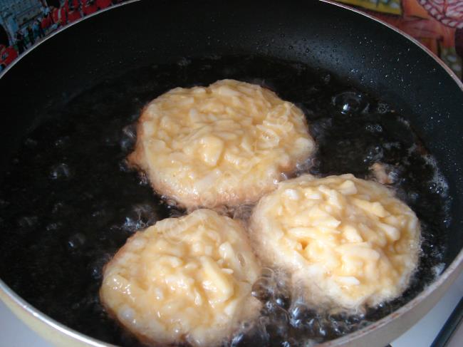 Peynirli Patlıcan Kızartması - Yapılışı (9/16) 