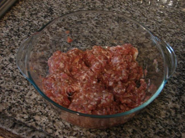 Terbiyeli Ekşili Köfte - Yapılışı (4/16) 