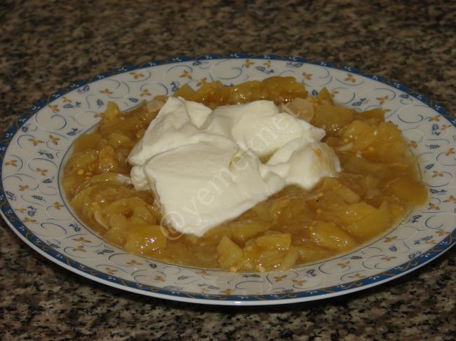 Yoğurtlu Patlıcan Salatası - Yapılışı (3/8) 