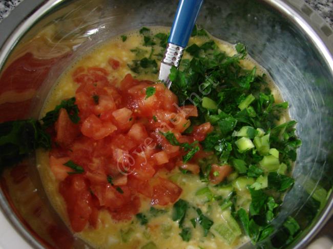 Aşçıbaşı Usulü Omlet - Yapılışı (4/12) 