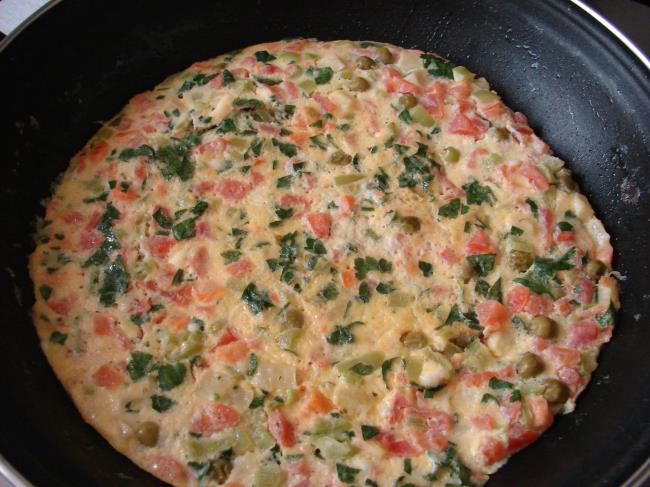 Aşçıbaşı Usulü Omlet - Yapılışı (7/12) 