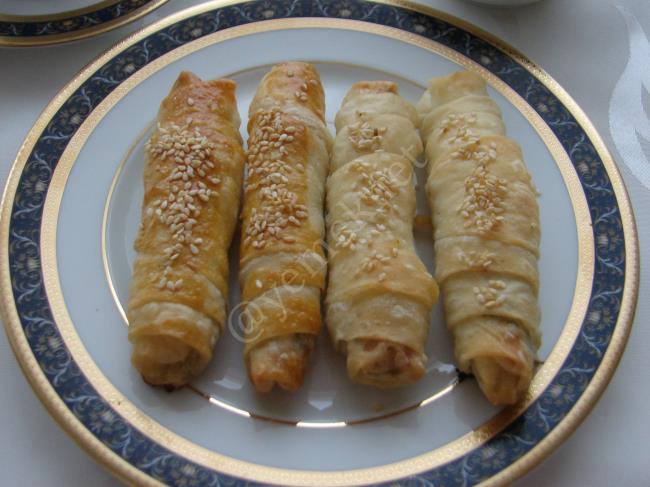 Çıtır Börek (Peynirli) - Yapılışı (13/16) 