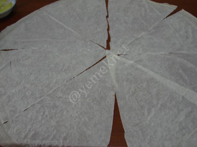 Çıtır Börek (Peynirli) - Yapılışı (2/16) 