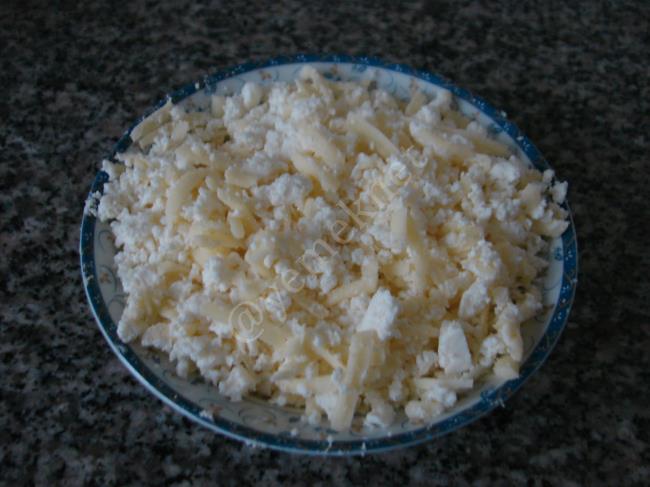 Çıtırt Muska Böreği - Yapılışı (2/16) 