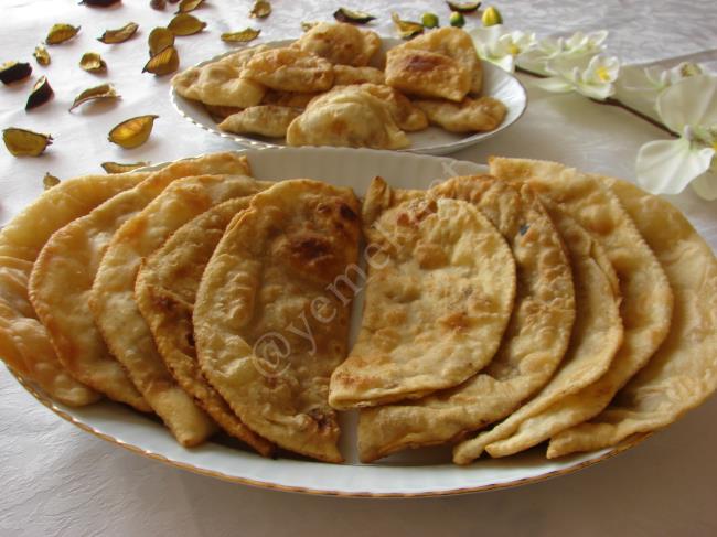 Çiğ Börek - Yapılışı (15/20) 