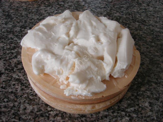 Dondurmalı Kağıt Helva Pastası - Yapılışı (4/16) 