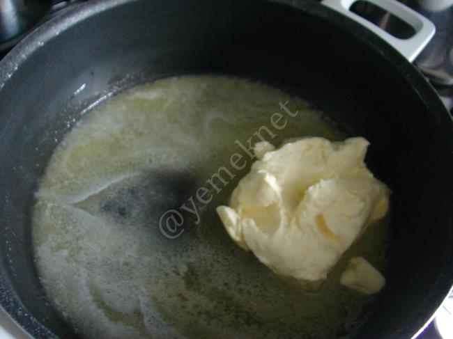 Fıstıklı Un Helvası - Yapılışı (2/12) 