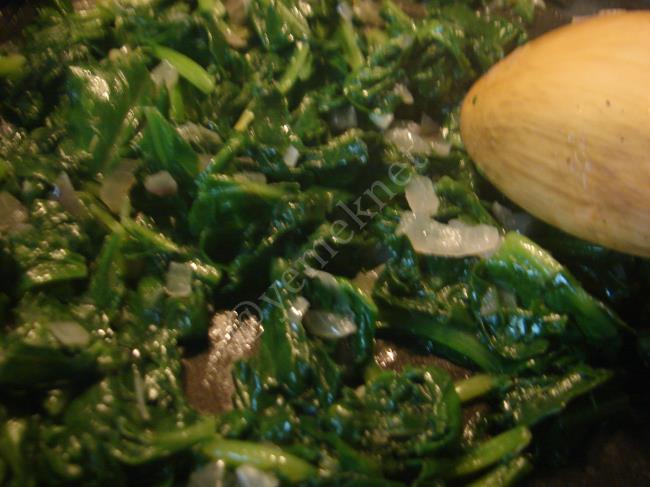 Ispanaklı Tavuk Sarma - Yapılışı (3/12) 