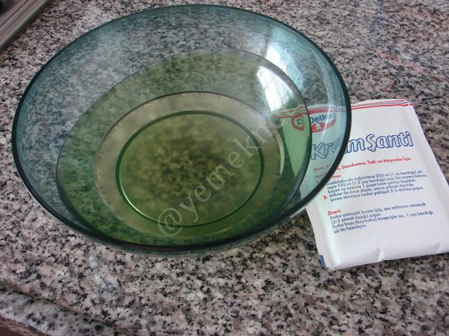 Krem Şantili Kurabiye - Yapılışı (2/16) 