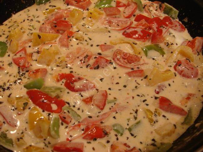 Kremalı Biber Soslu Spagetti - Yapılışı (9/16) 
