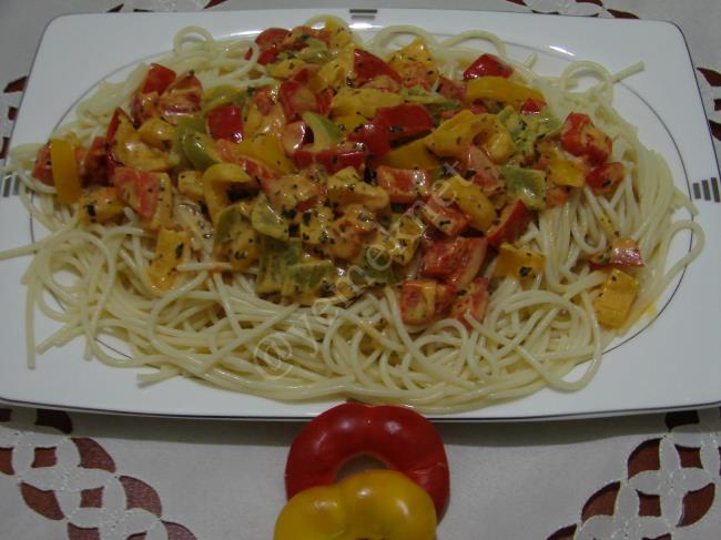 Kremalı Biber Soslu Spagetti - Yapılışı (13/16) 