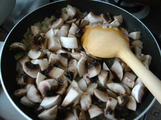 Mantarlı Enginar Dolması (Zeytinyağlı) - Yapılışı (4/12) 