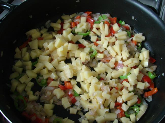 Sebzeli Bulgur Pilavı - Yapılışı (4/20) 