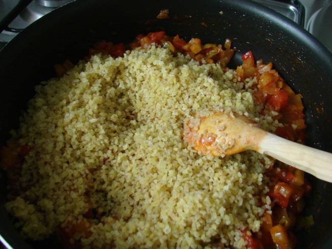 Sebzeli Bulgur Pilavı - Yapılışı (9/20) 