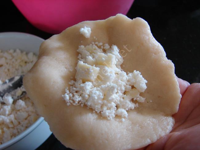 Zeytinli Çiçek Poğaça - Yapılışı (7/16) 