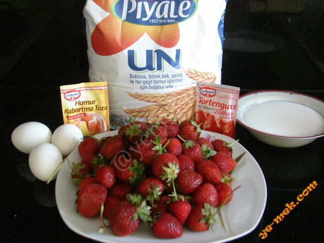 Çilek Jöleli Pasta - Yapılışı (1/24) 