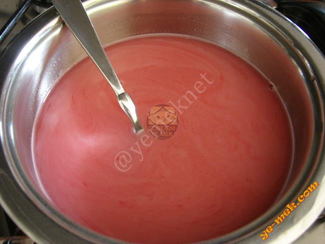 Çilek Jöleli Pasta - Yapılışı (11/24) 