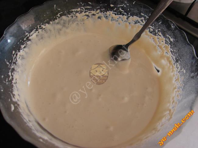 Çilek Jöleli Pasta - Yapılışı (6/24) 