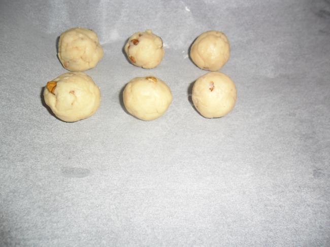 Damla Çikolatalı Cevizli Kurabiye - Yapılışı (7/12) 