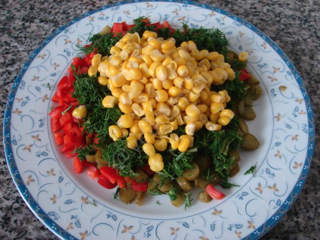 Dereotlu Cevizli Salata - Yapılışı (3/12) 