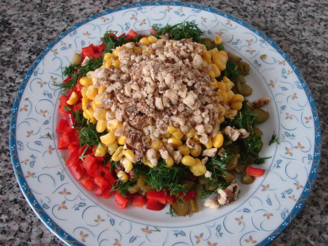 Dereotlu Cevizli Salata - Yapılışı (4/12) 