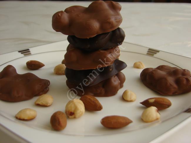 Fındıklı Bademli Fondan - Yapılışı (10/12) 