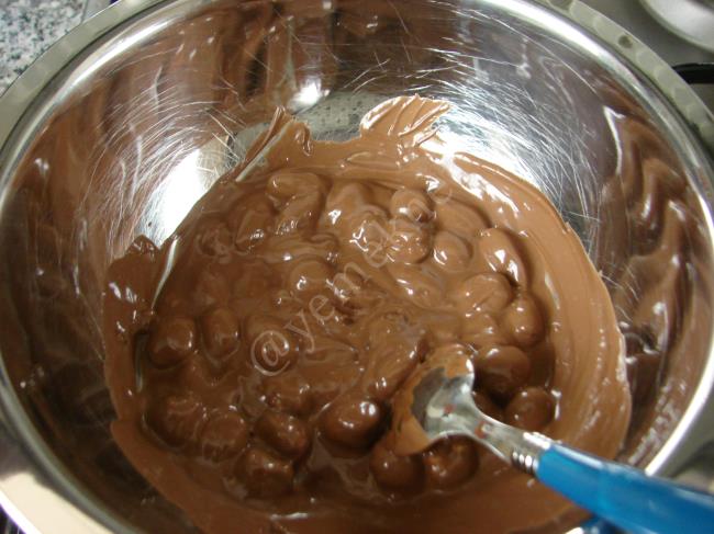 Fındıklı Bademli Fondan - Yapılışı (5/12) 