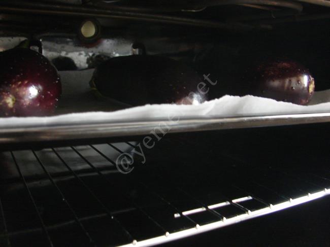 Köz Patlıcanlı Karnıyarık - Yapılışı (3/24) 