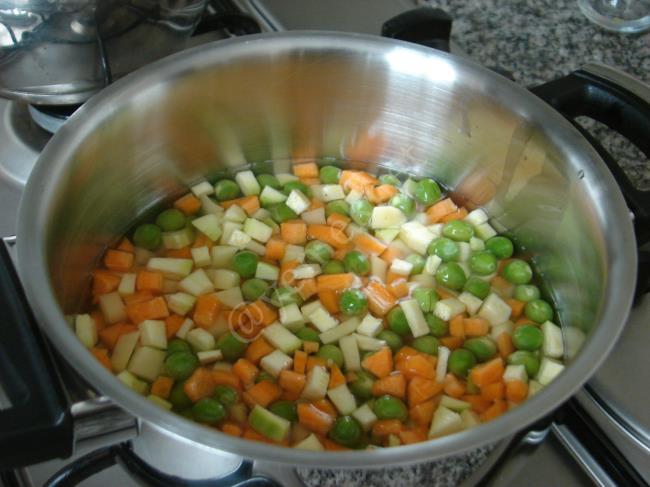 Kremalı Taneli Sebze Çorbası - Yapılışı (4/16) 