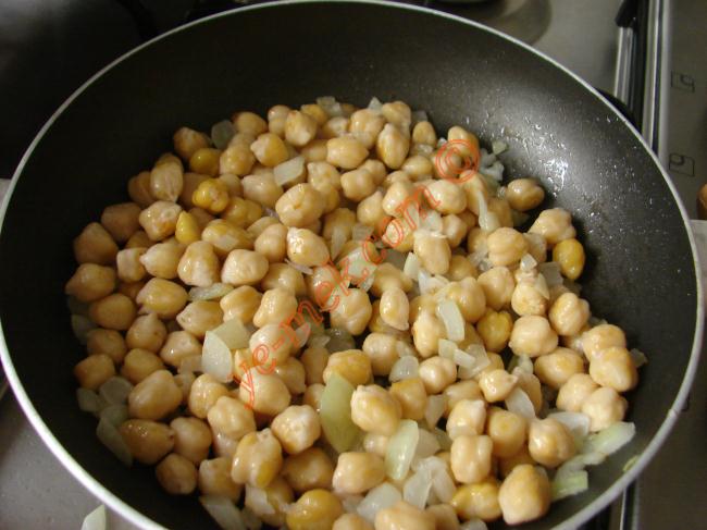 Mıhrıbiye (Kuskus) - Yapılışı (4/20) 