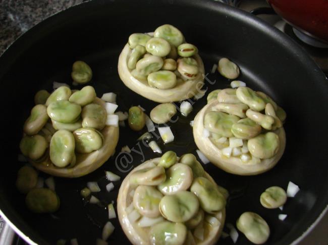 Zeytinyağlı İç Baklalı Enginar - Yapılışı (5/12) 