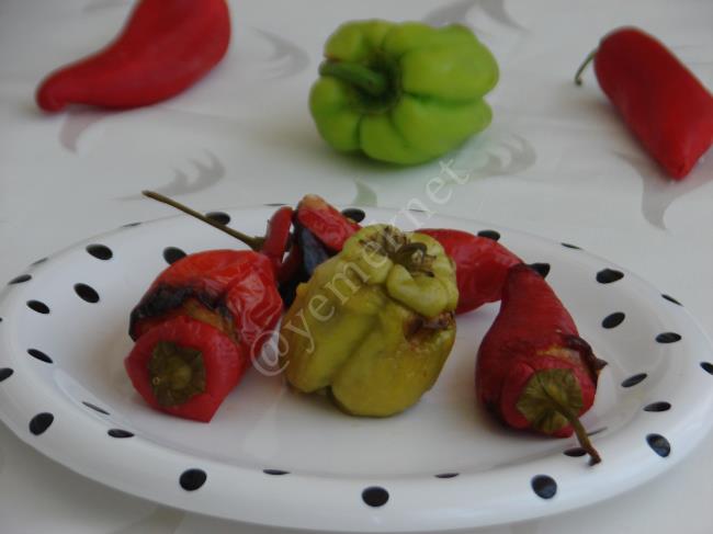 Biber İçi Omlet - Yapılışı (9/12) 