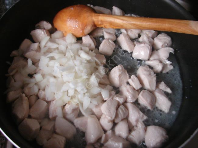 Fırında Mantarlı Tavuk Sote - Yapılışı (3/16) 