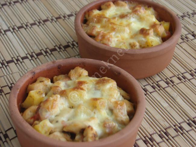 Güveçte Patatesli Tavuk - Yapılışı (12/16) 